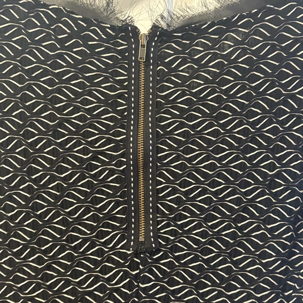 Postmark Top - image 5